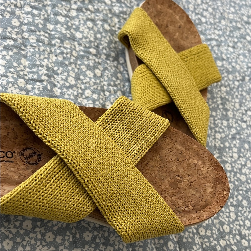 Arcopedico Women's Yellow Cross-Strap Sandals